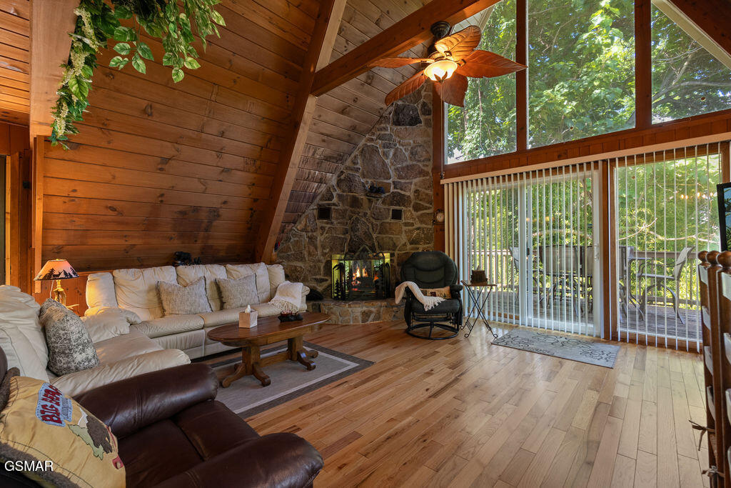 1105 Lower Alpine Way Gatlinburg TN 37738