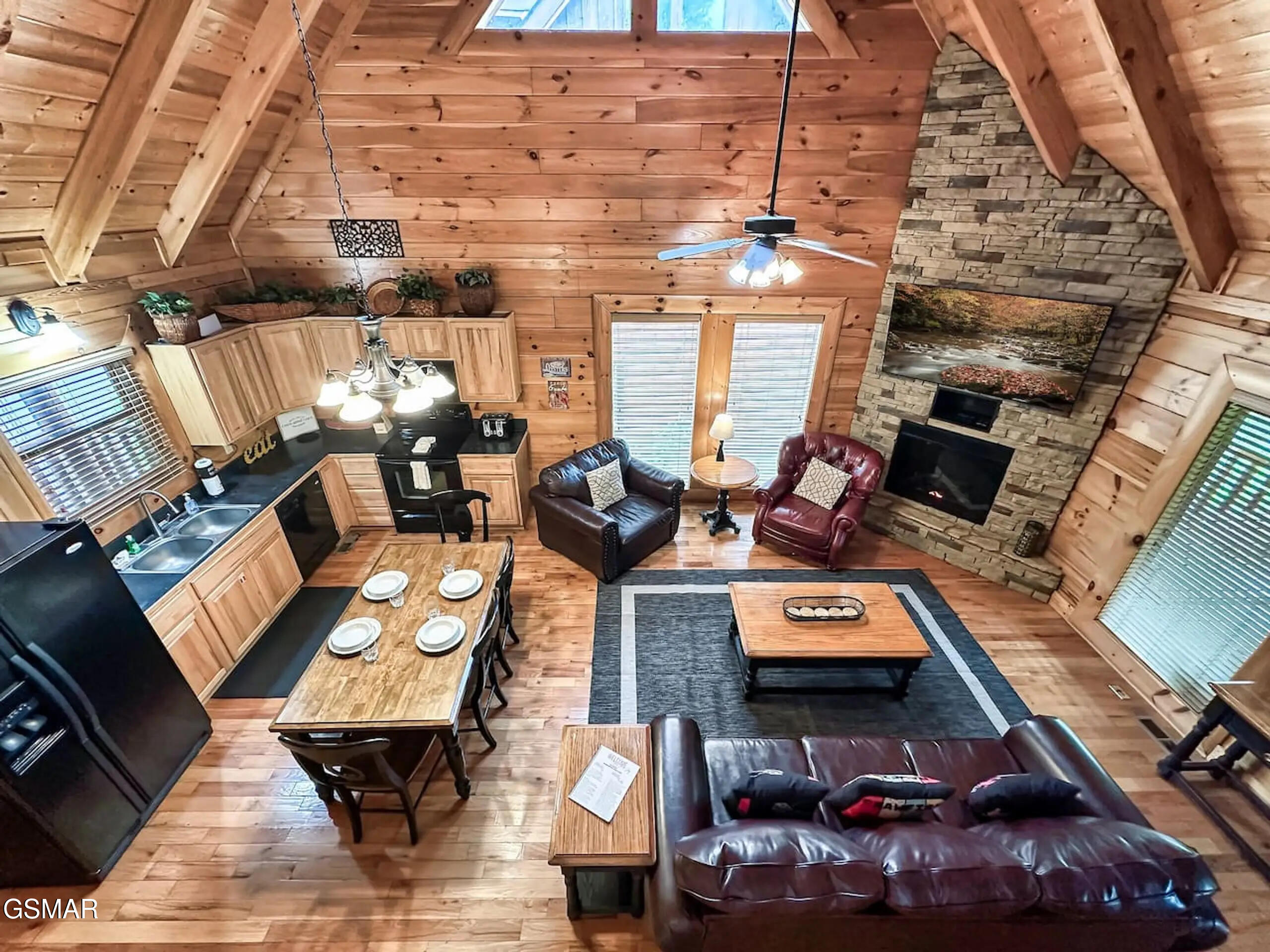 1932 Cougar Crossing Way Sevierville TN 37862