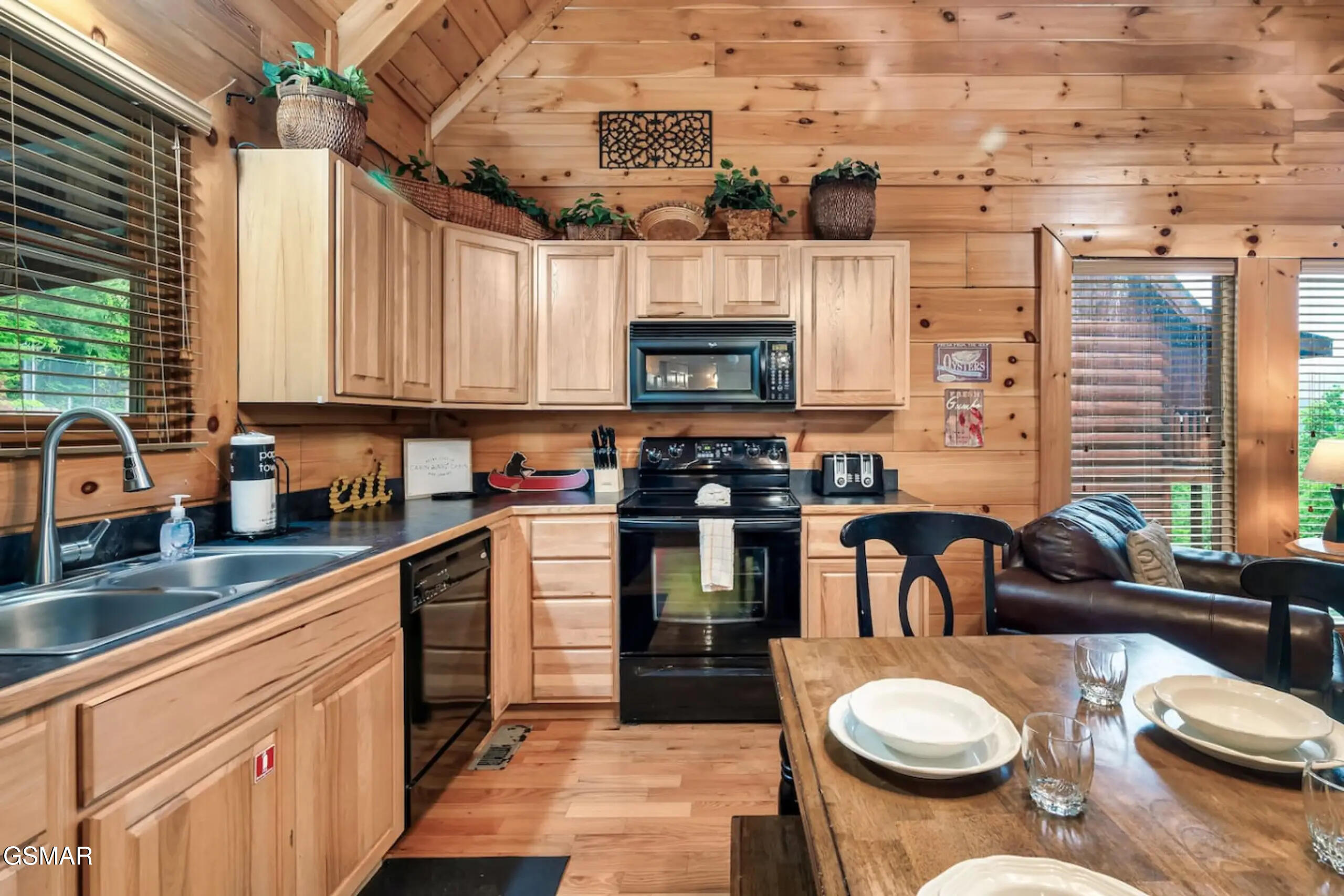 1932 Cougar Crossing Way Sevierville TN 37862