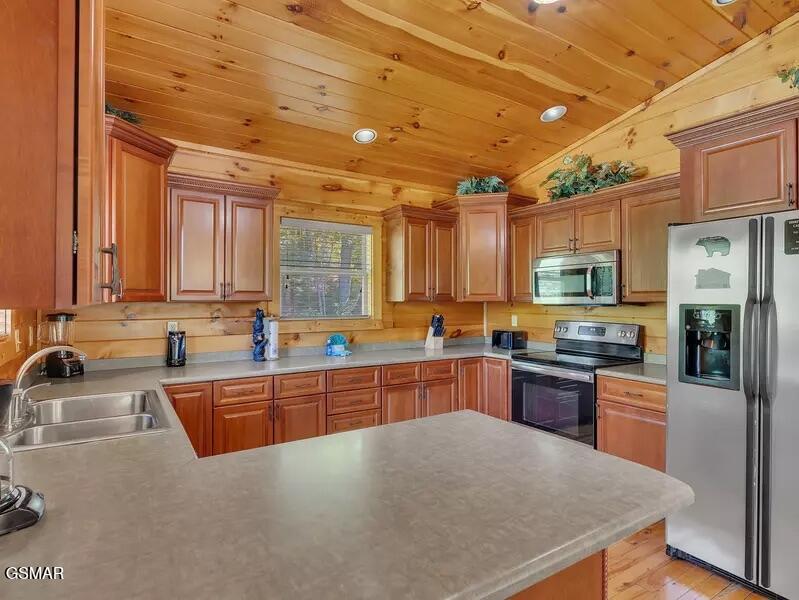 1715 Smoky Hills Drive Gatlinburg TN 37738