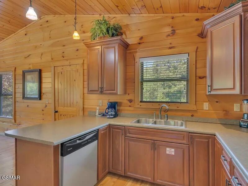 1715 Smoky Hills Drive Gatlinburg TN 37738