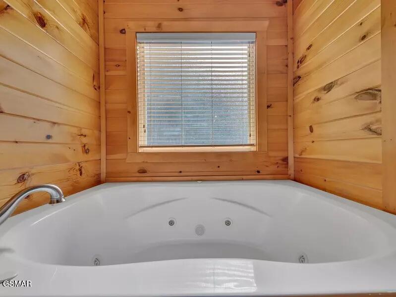 1715 Smoky Hills Drive Gatlinburg TN 37738