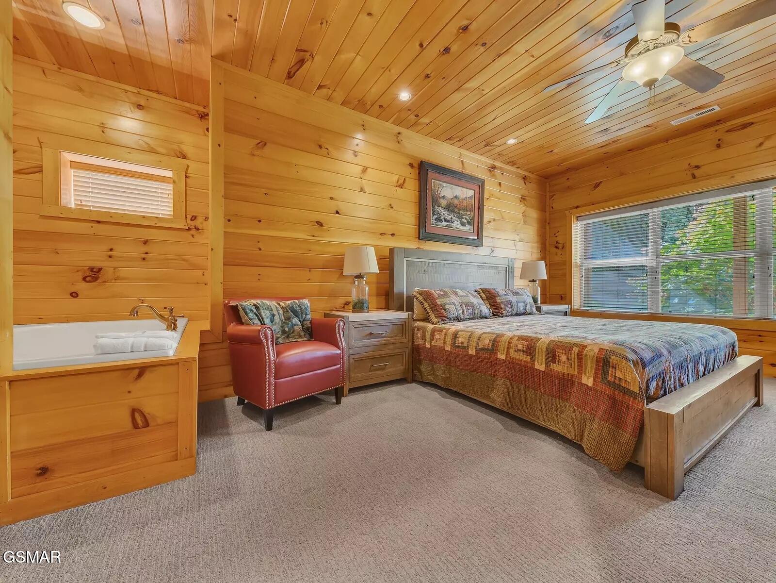 1715 Smoky Hills Drive Gatlinburg TN 37738