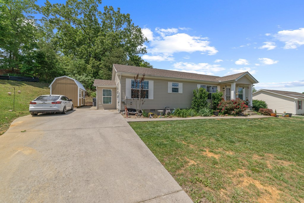 1186 Case View Road Dandridge TN 37725