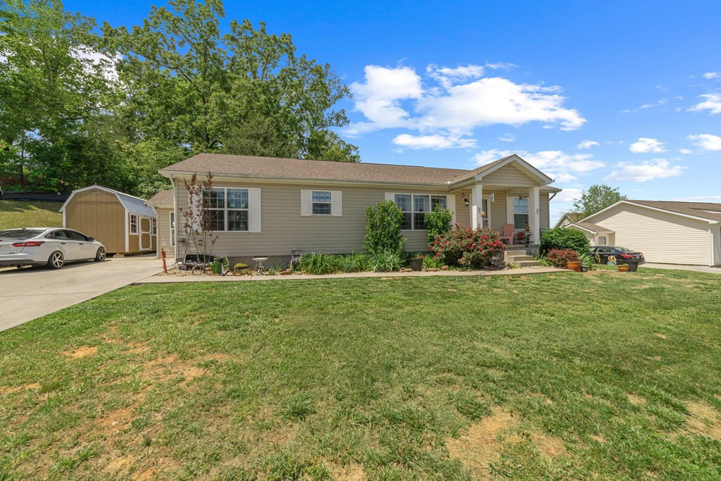 1186 Case View Road Dandridge TN 37725