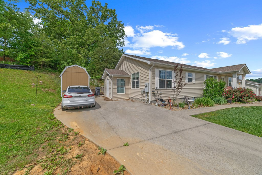 1186 Case View Road Dandridge TN 37725