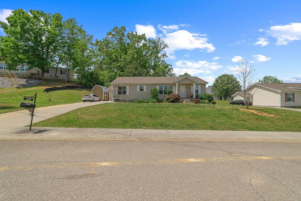 1186 Case View Road Dandridge TN 37725