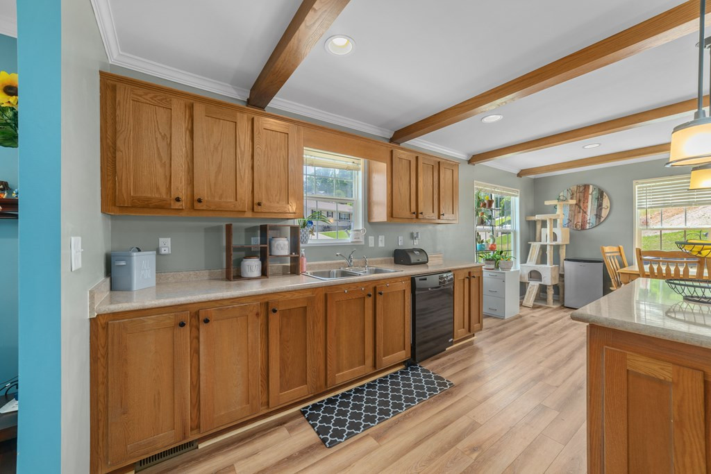 1186 Case View Road Dandridge TN 37725