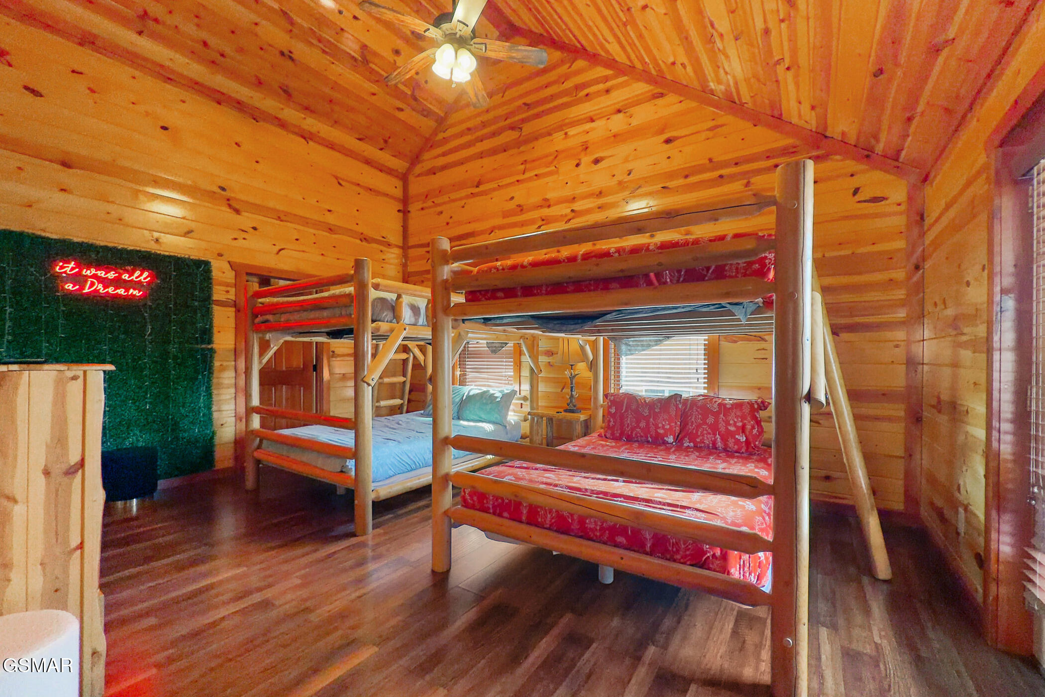 1244 Bird Nest Way Sevierville TN 37862