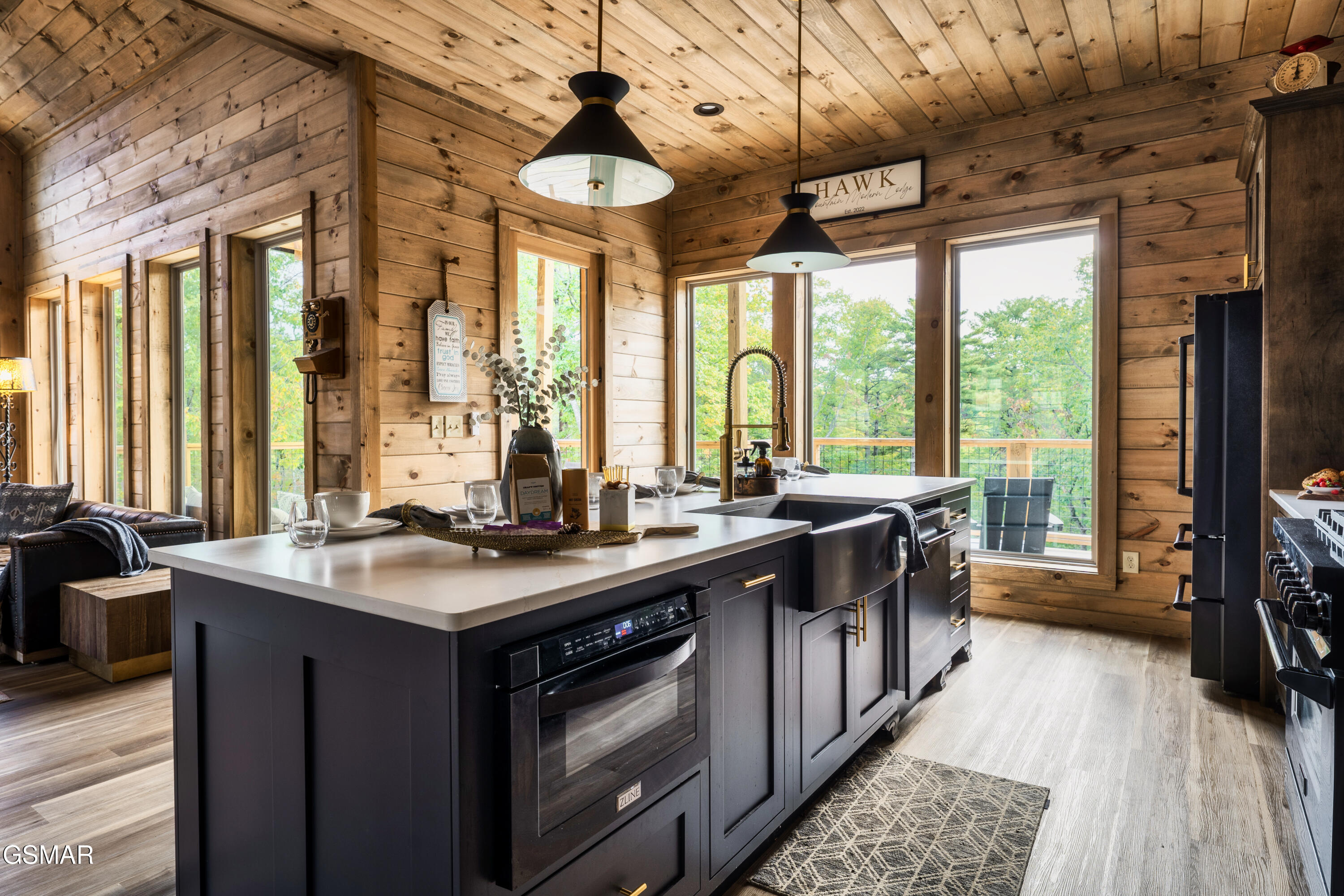 2438 Coopers Hawk Way Sevierville TN 37862