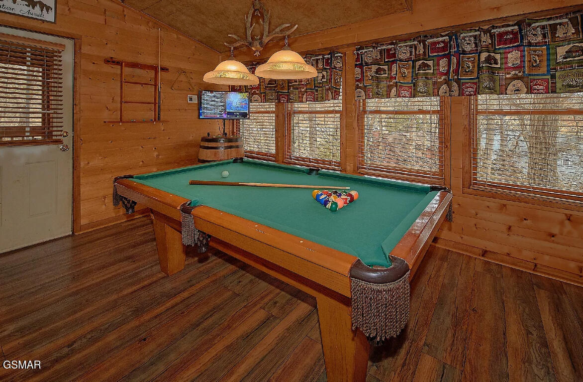 2120 Jeans Way Sevierville TN 37876