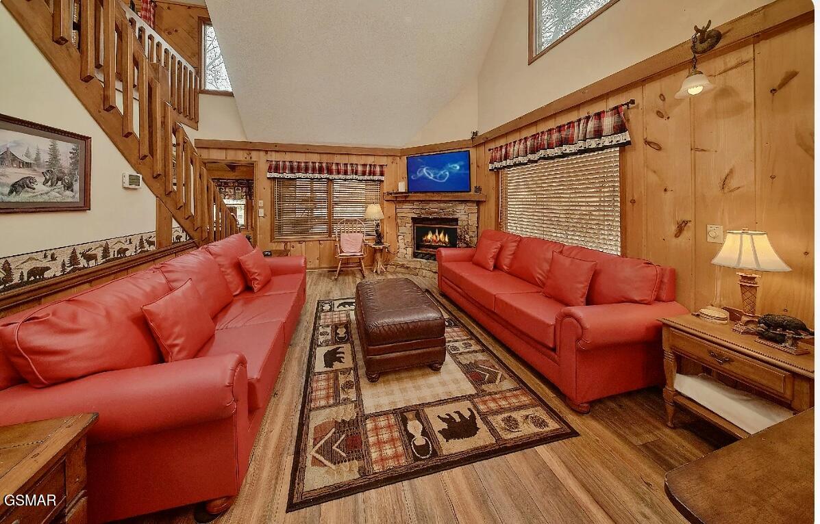 2120 Jeans Way Sevierville TN 37876