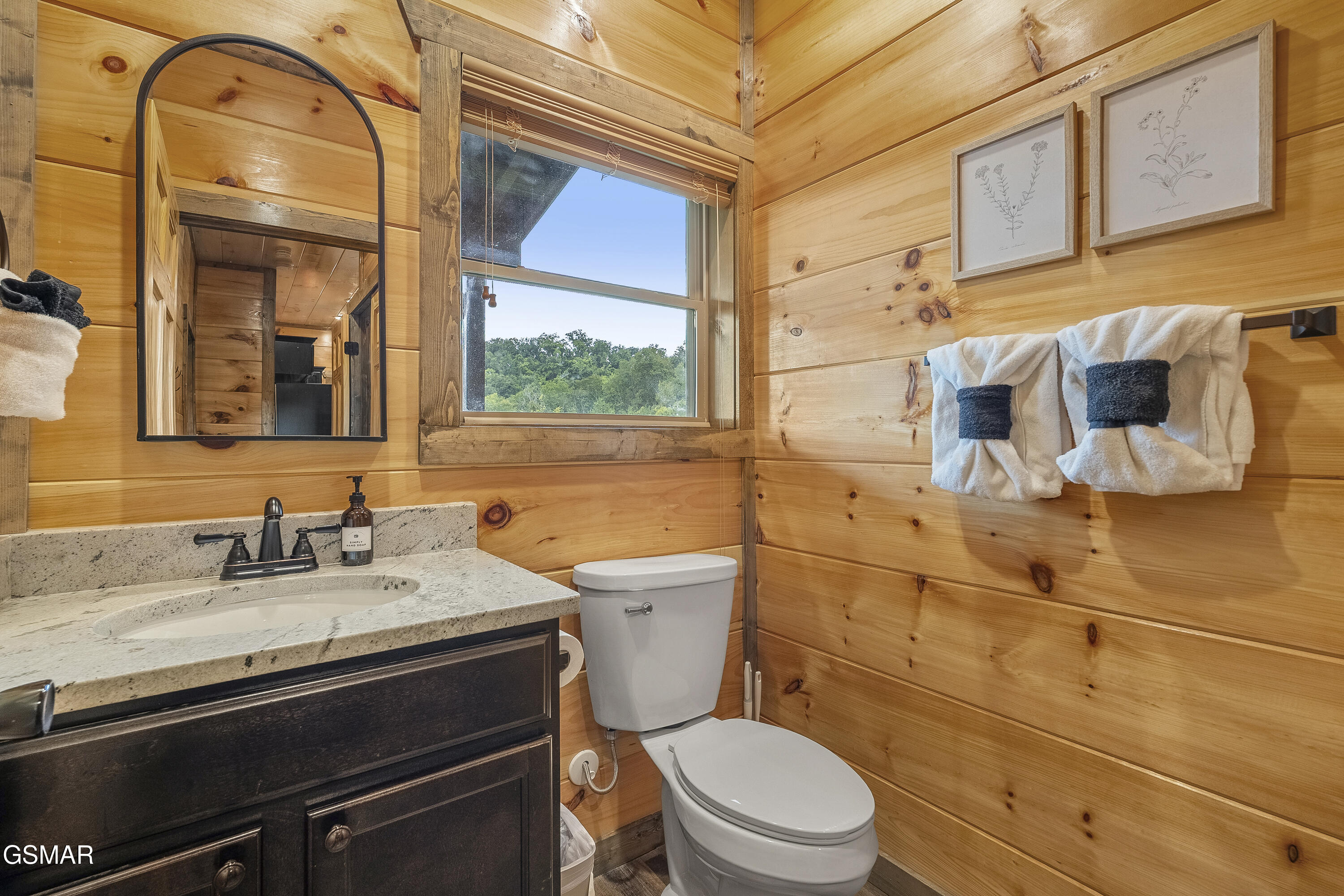 2111 Eagle Feather Drive Sevierville TN 37876