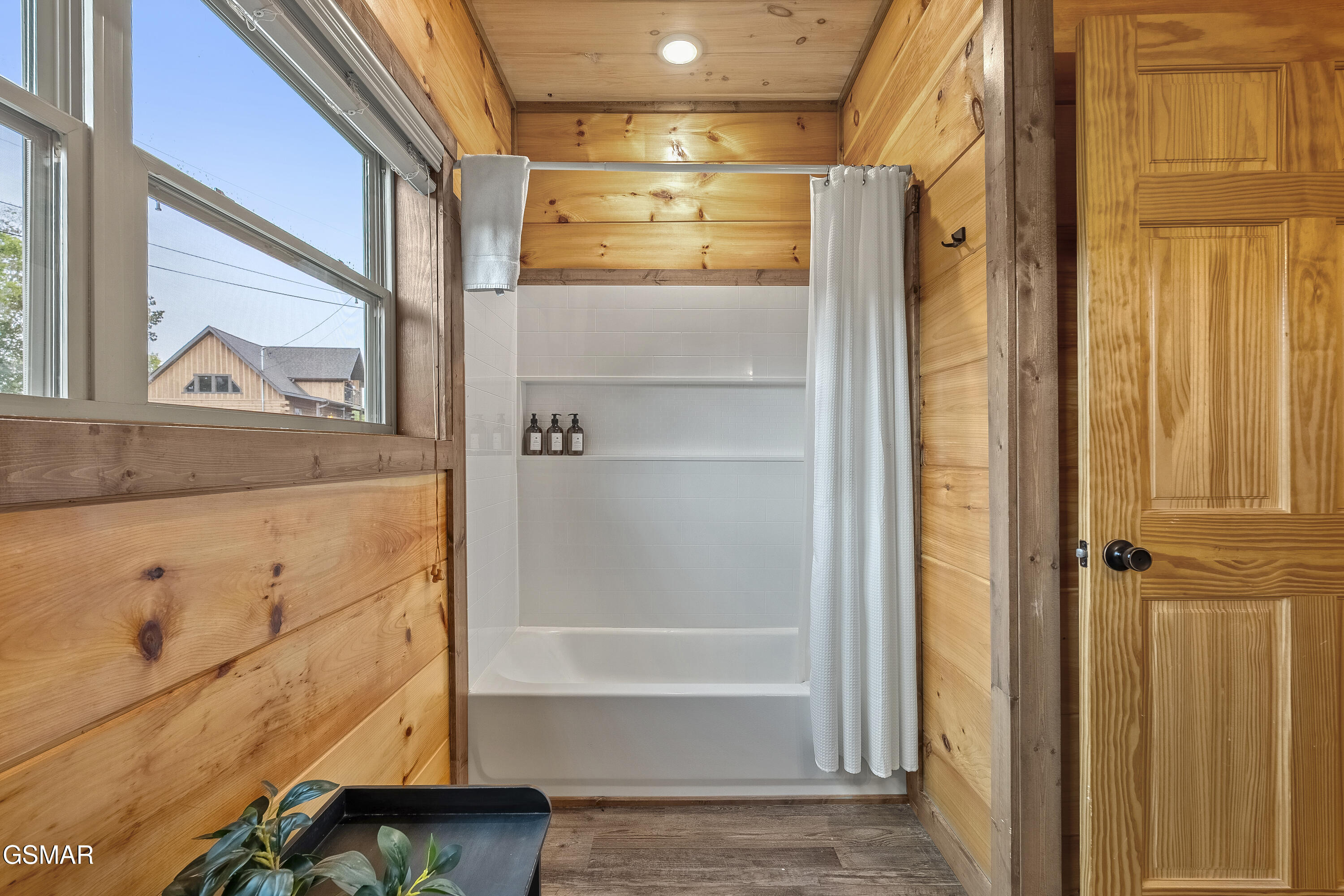 2111 Eagle Feather Drive Sevierville TN 37876