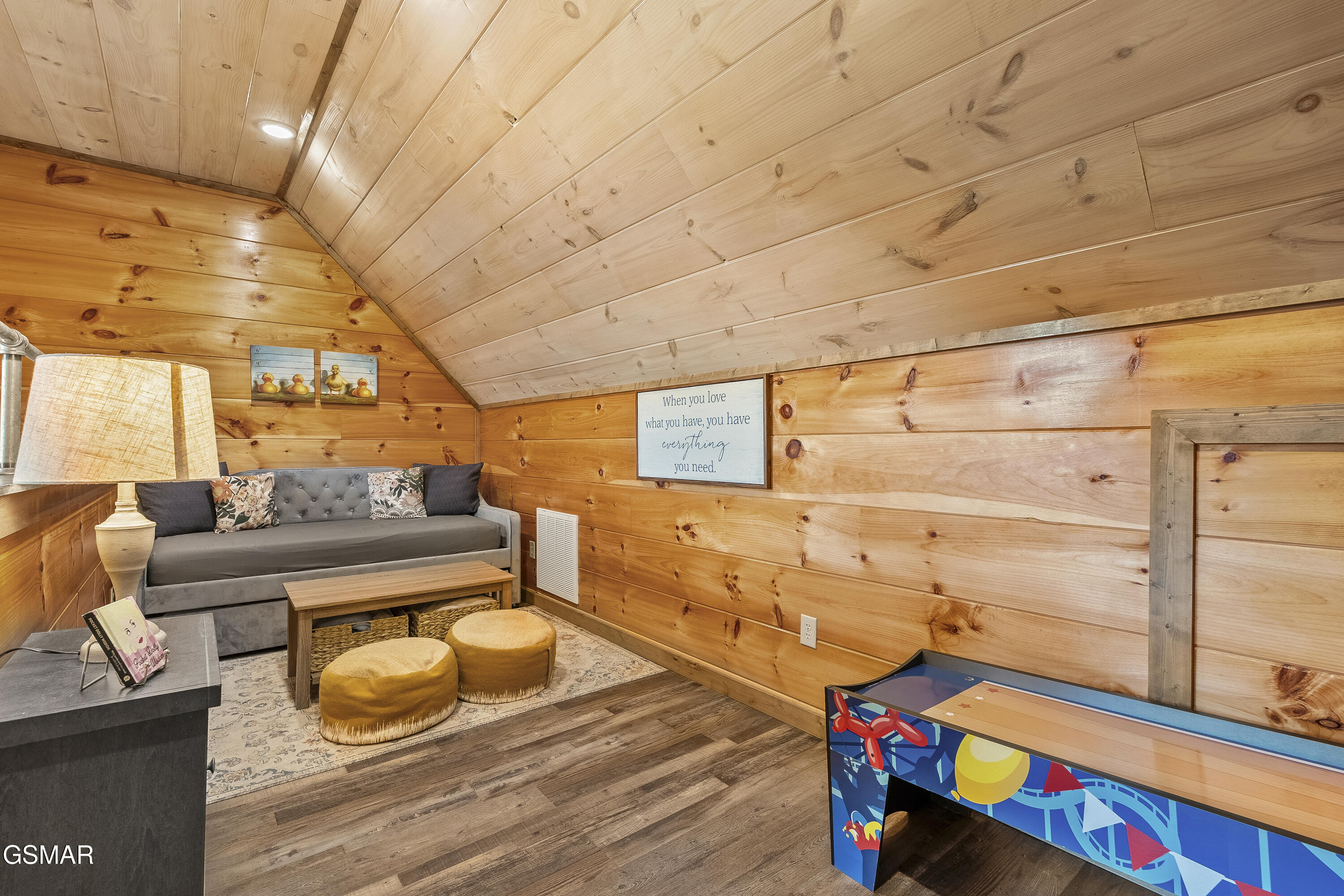 2111 Eagle Feather Drive Sevierville TN 37876