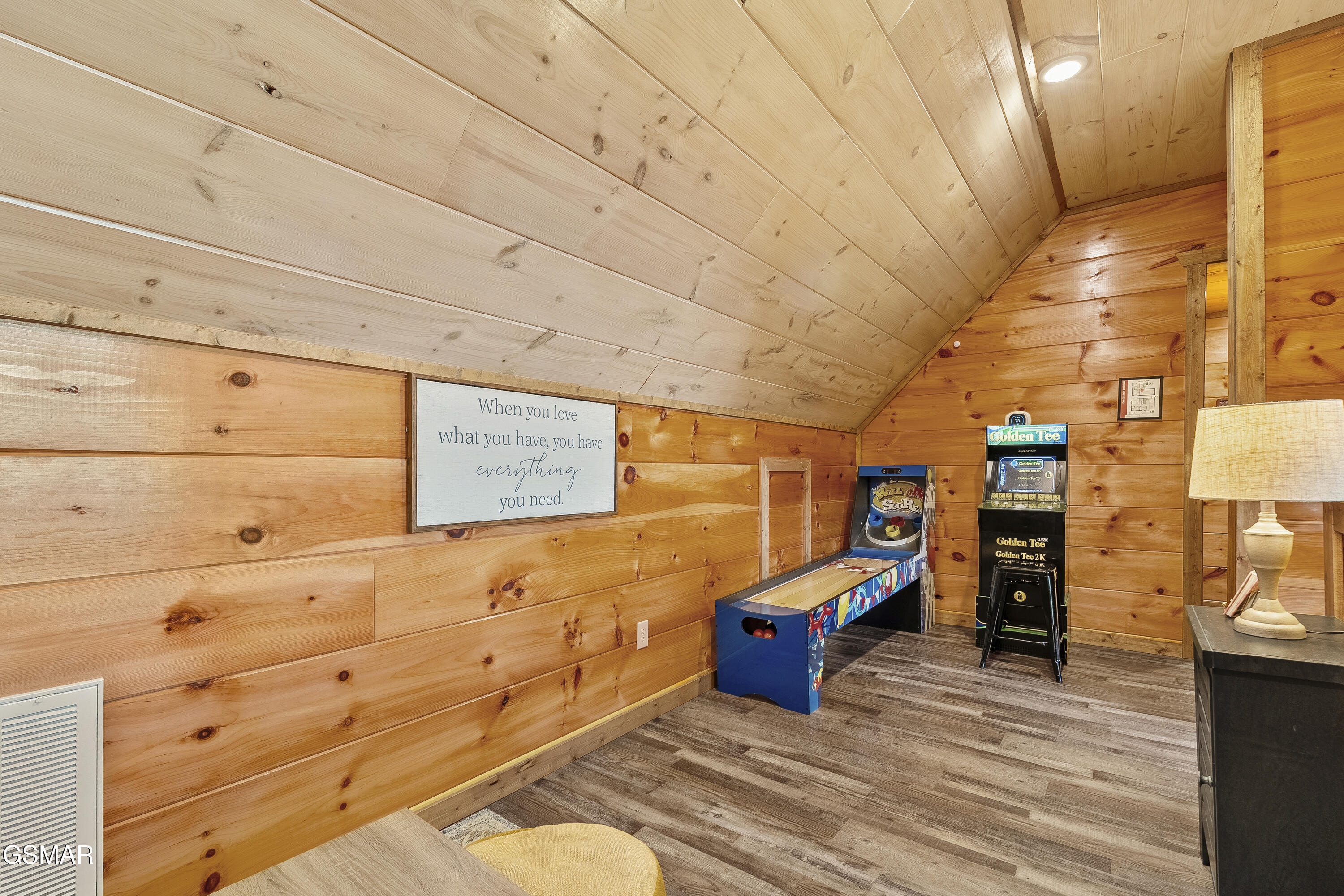 2111 Eagle Feather Drive Sevierville TN 37876