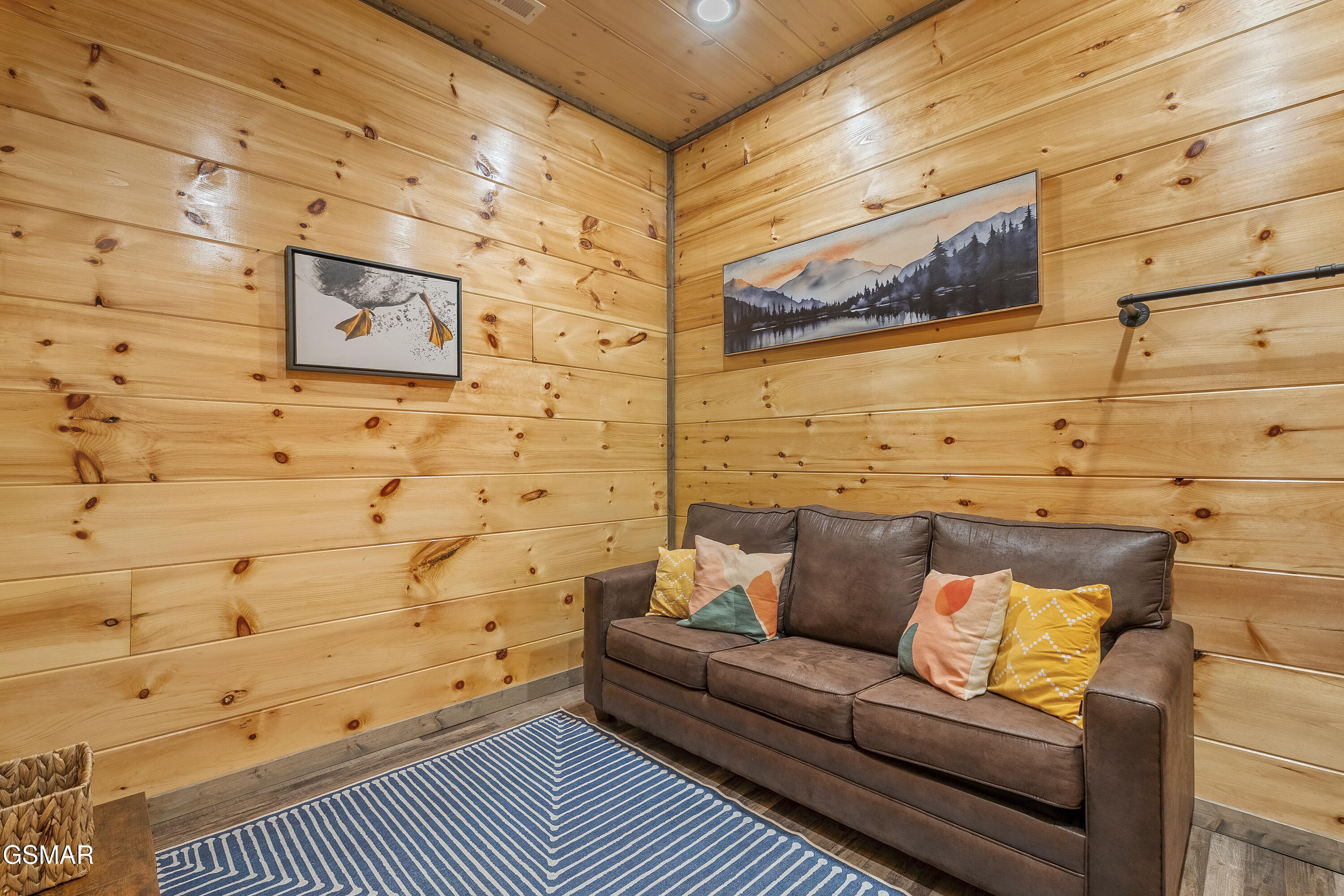 2111 Eagle Feather Drive Sevierville TN 37876