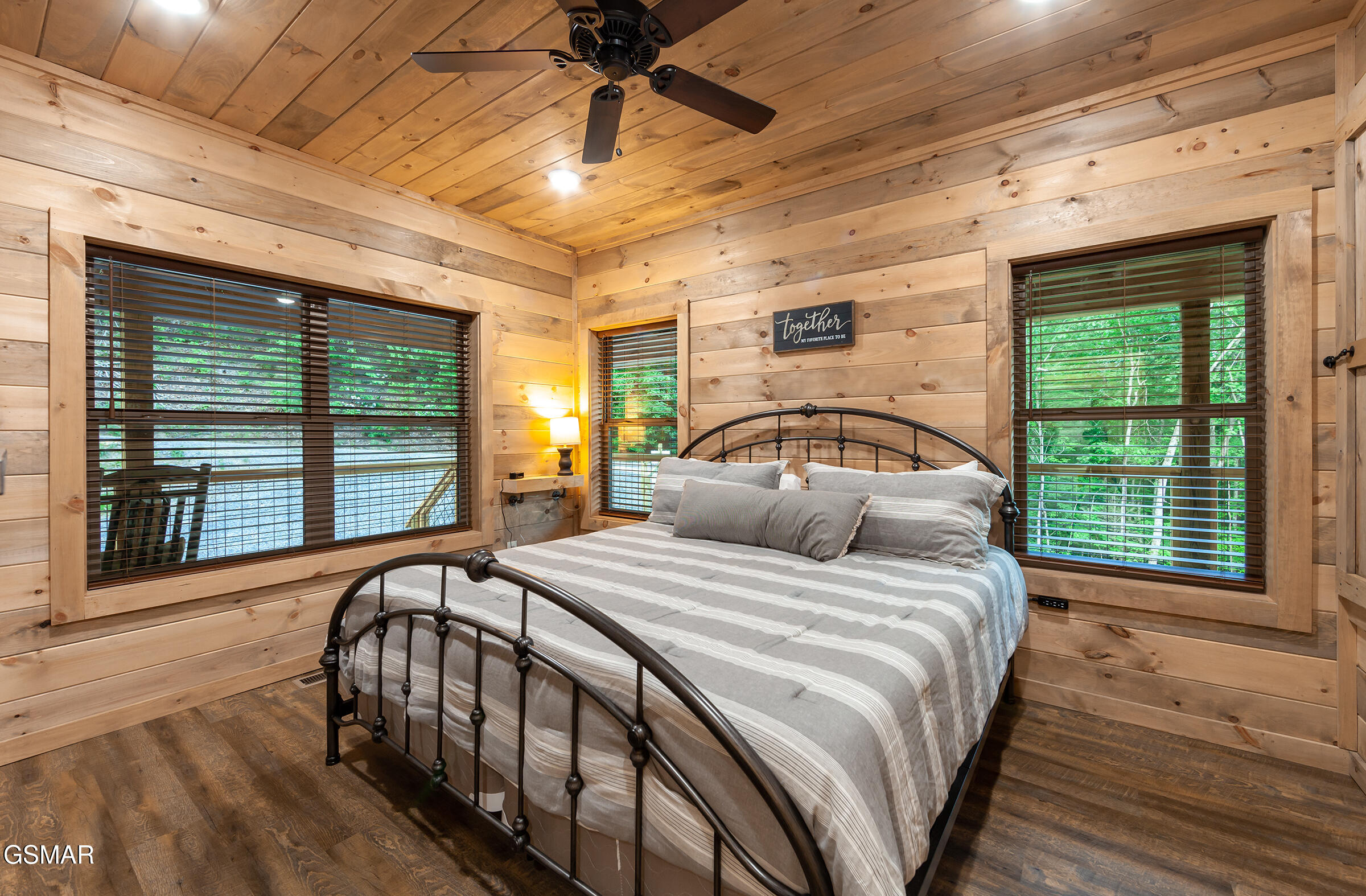 2724 Pine Crest Lane Sevierville TN 37862