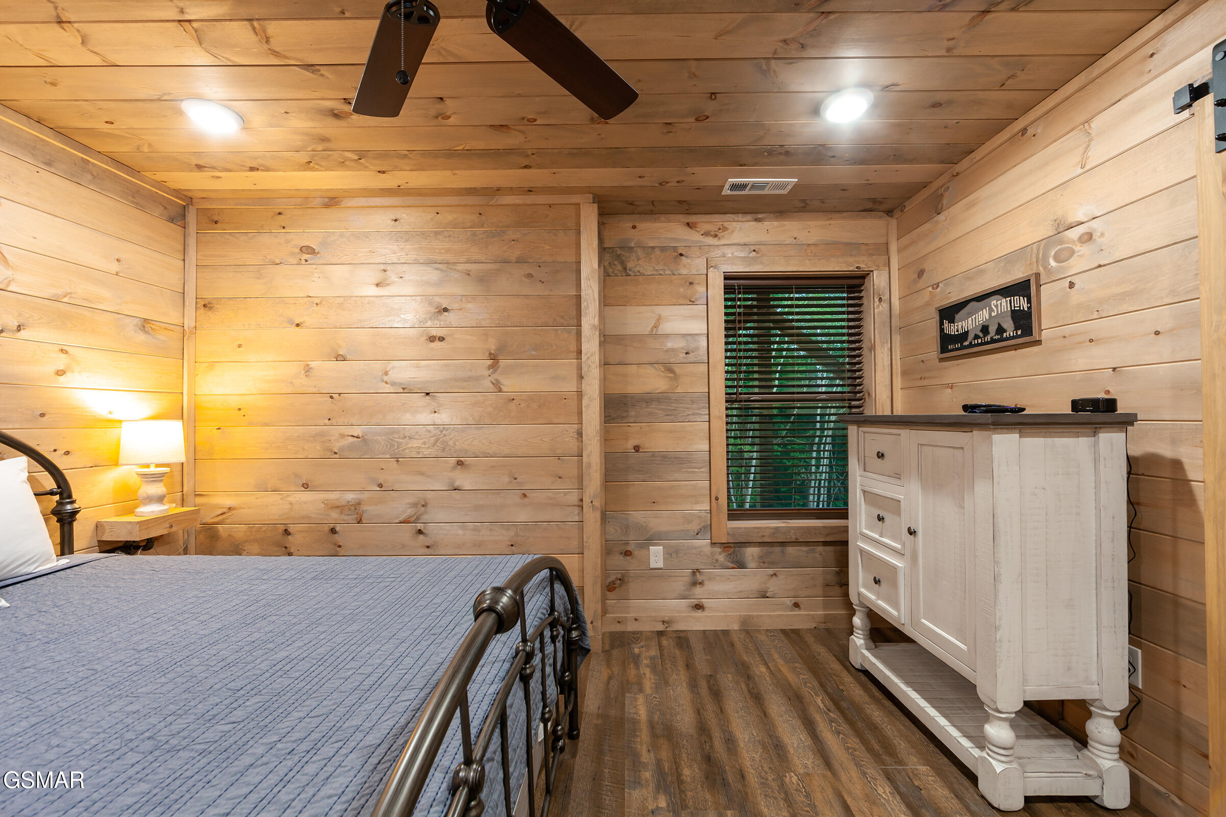 2724 Pine Crest Lane Sevierville TN 37862