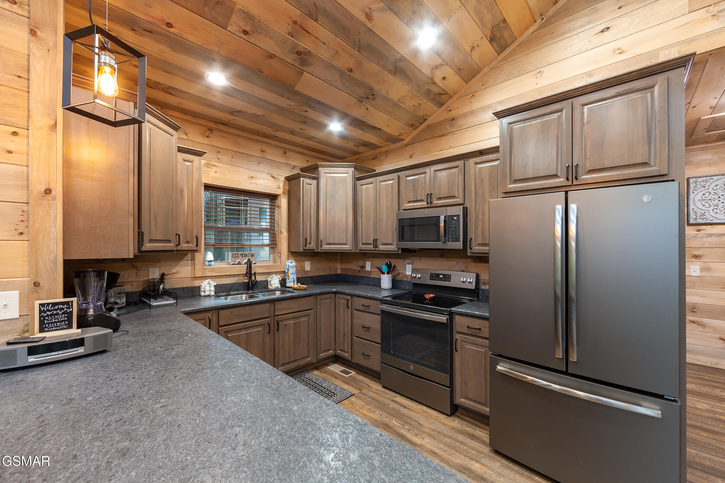 2724 Pine Crest Lane Sevierville TN 37862