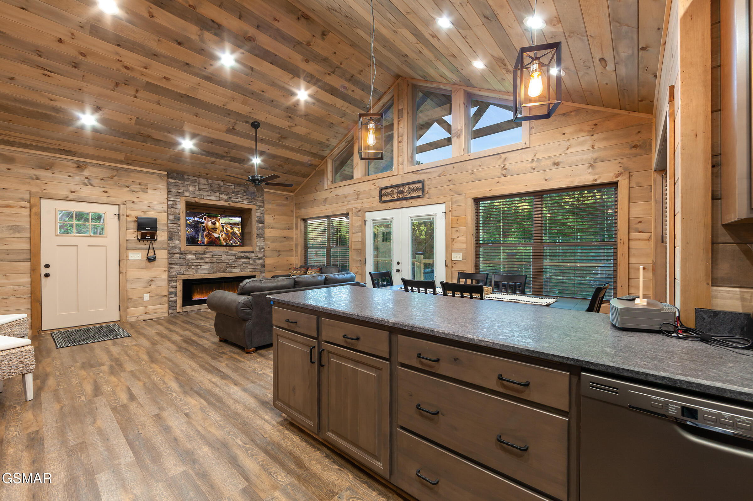 2724 Pine Crest Lane Sevierville TN 37862
