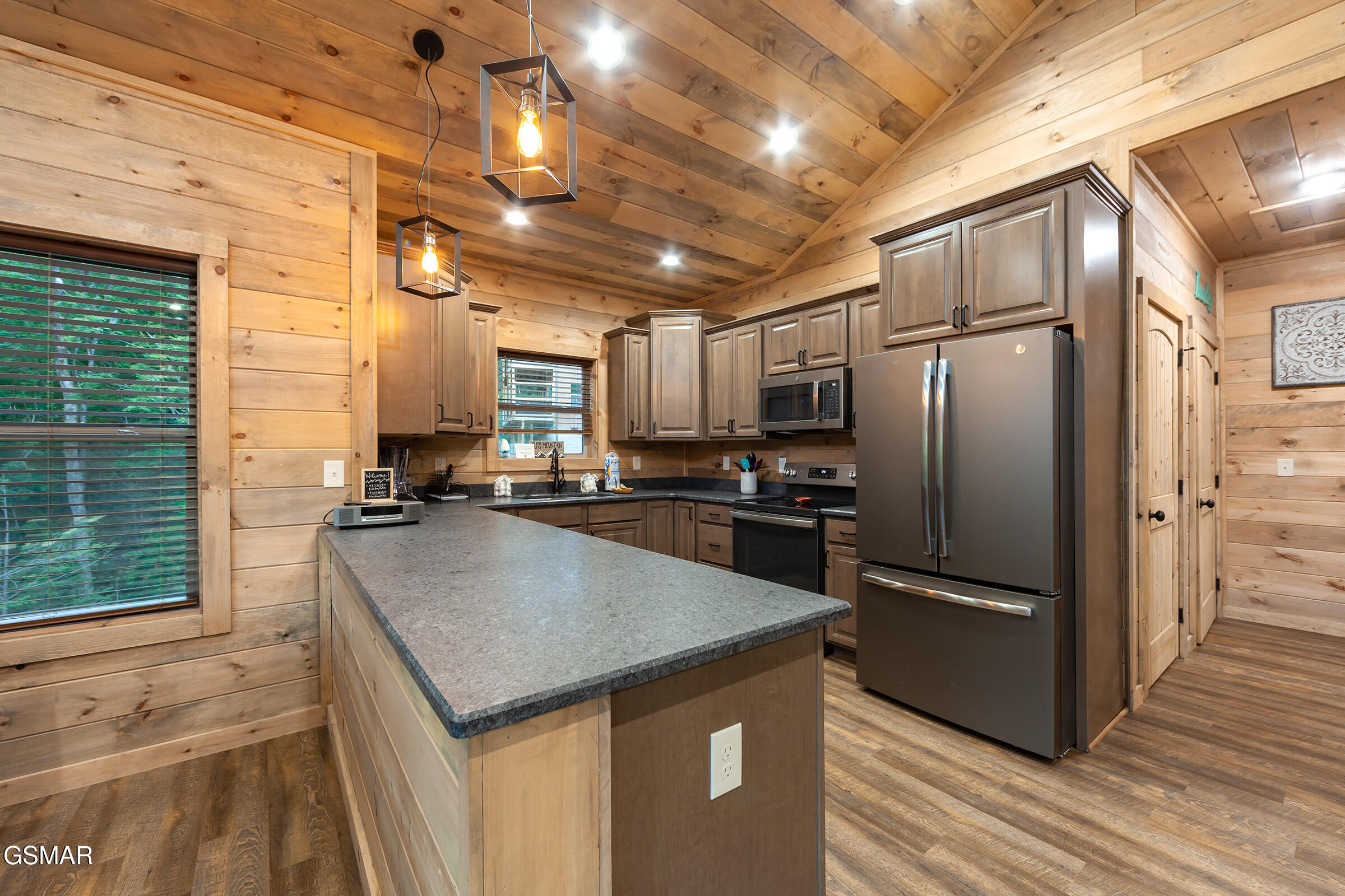 2724 Pine Crest Lane Sevierville TN 37862