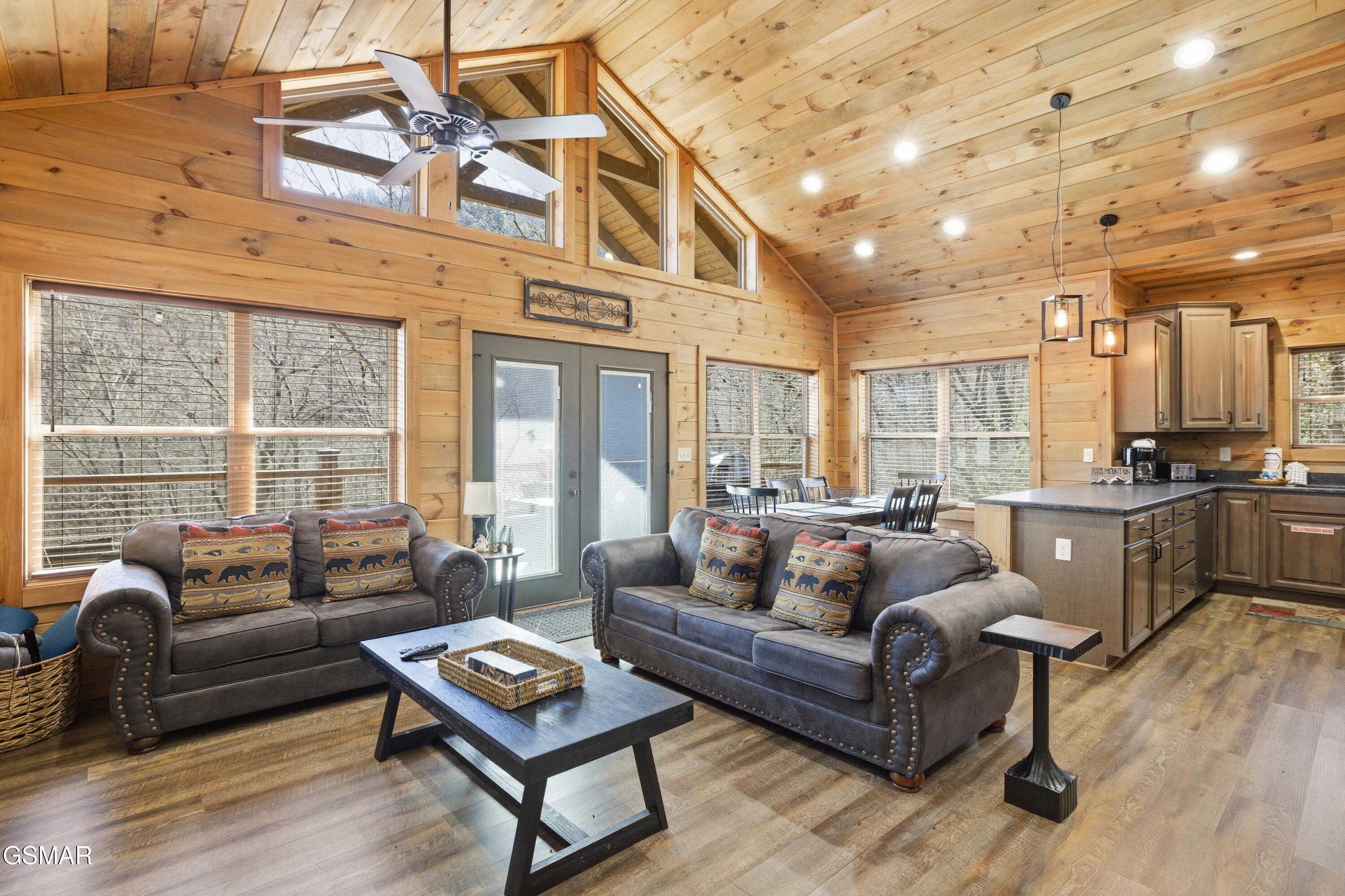 2724 Pine Crest Lane Sevierville TN 37862