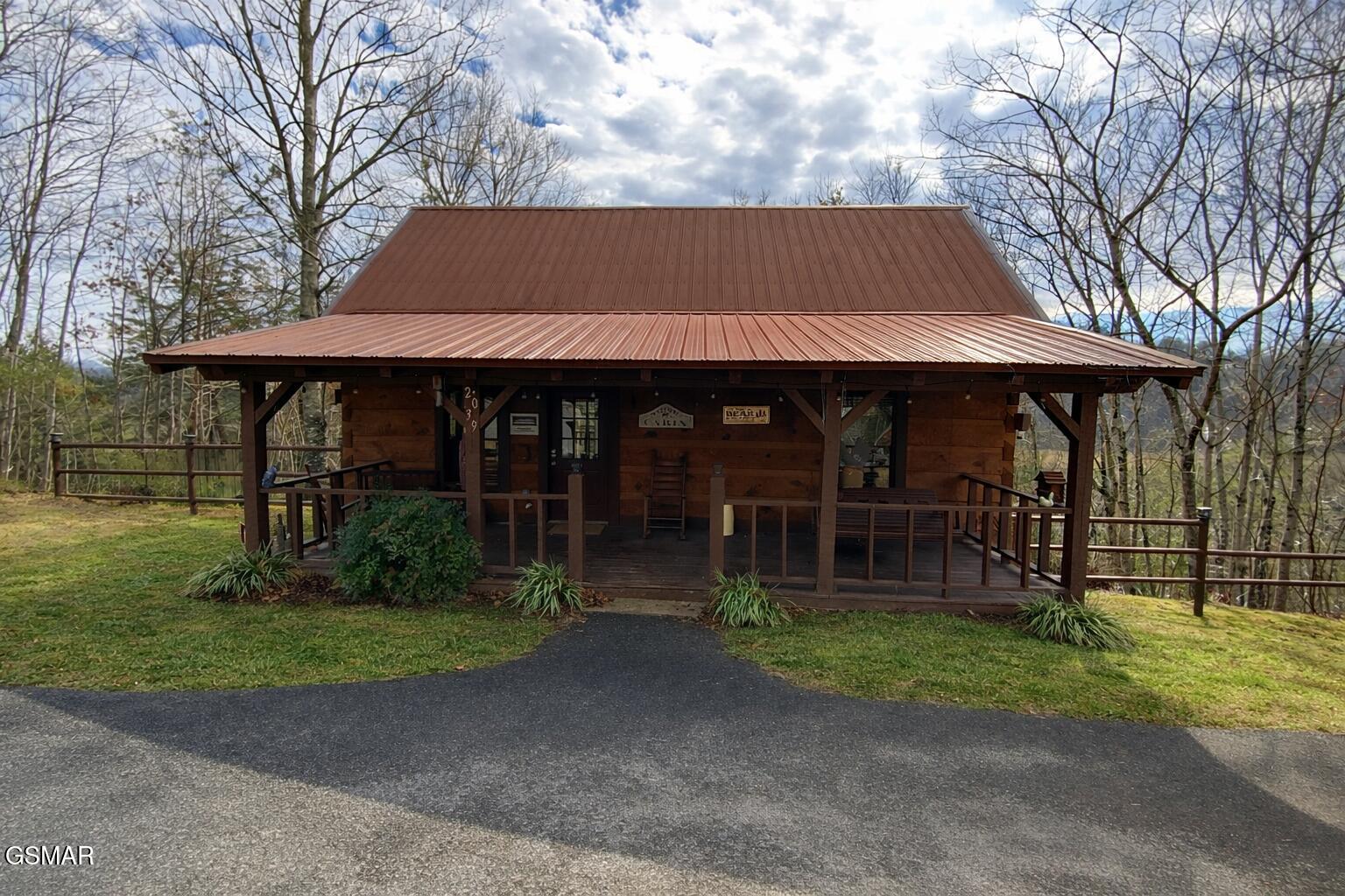 2039 Piney Overlook Lane Sevierville TN 37862