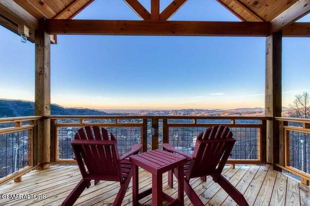 658 Wiley Oakley Drive Gatlinburg TN 37738