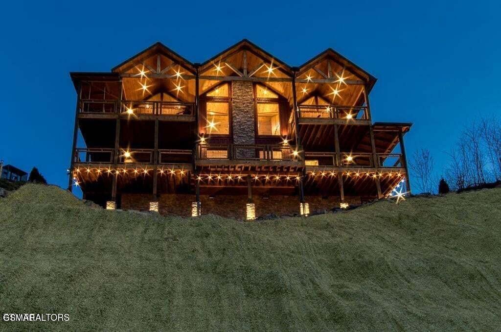 658 Wiley Oakley Drive Gatlinburg TN 37738