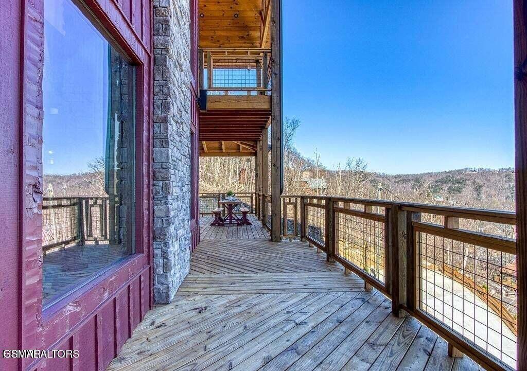 658 Wiley Oakley Drive Gatlinburg TN 37738