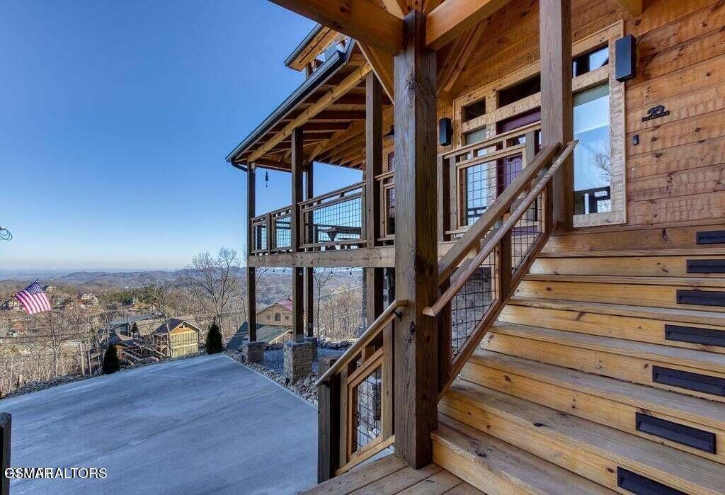 658 Wiley Oakley Drive Gatlinburg TN 37738