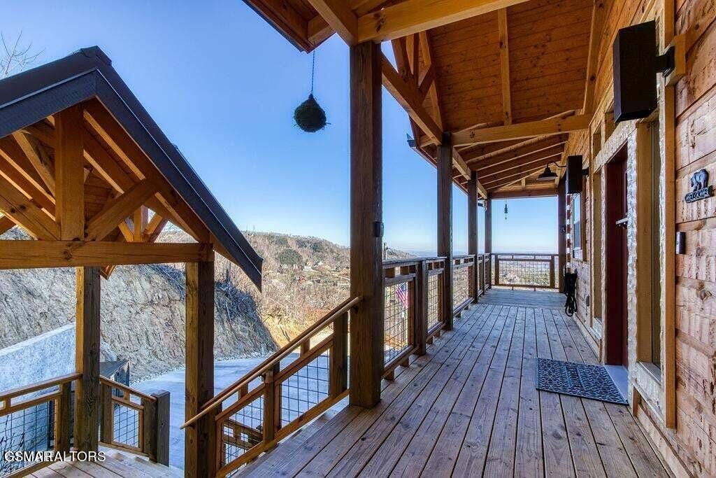 658 Wiley Oakley Drive Gatlinburg TN 37738