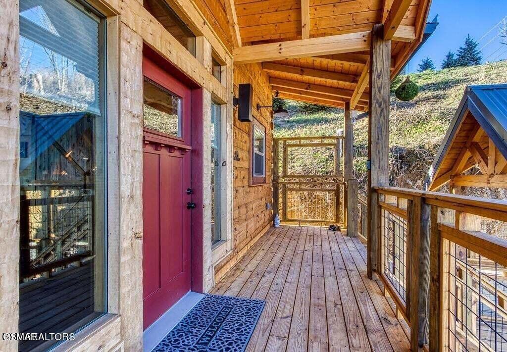 658 Wiley Oakley Drive Gatlinburg TN 37738