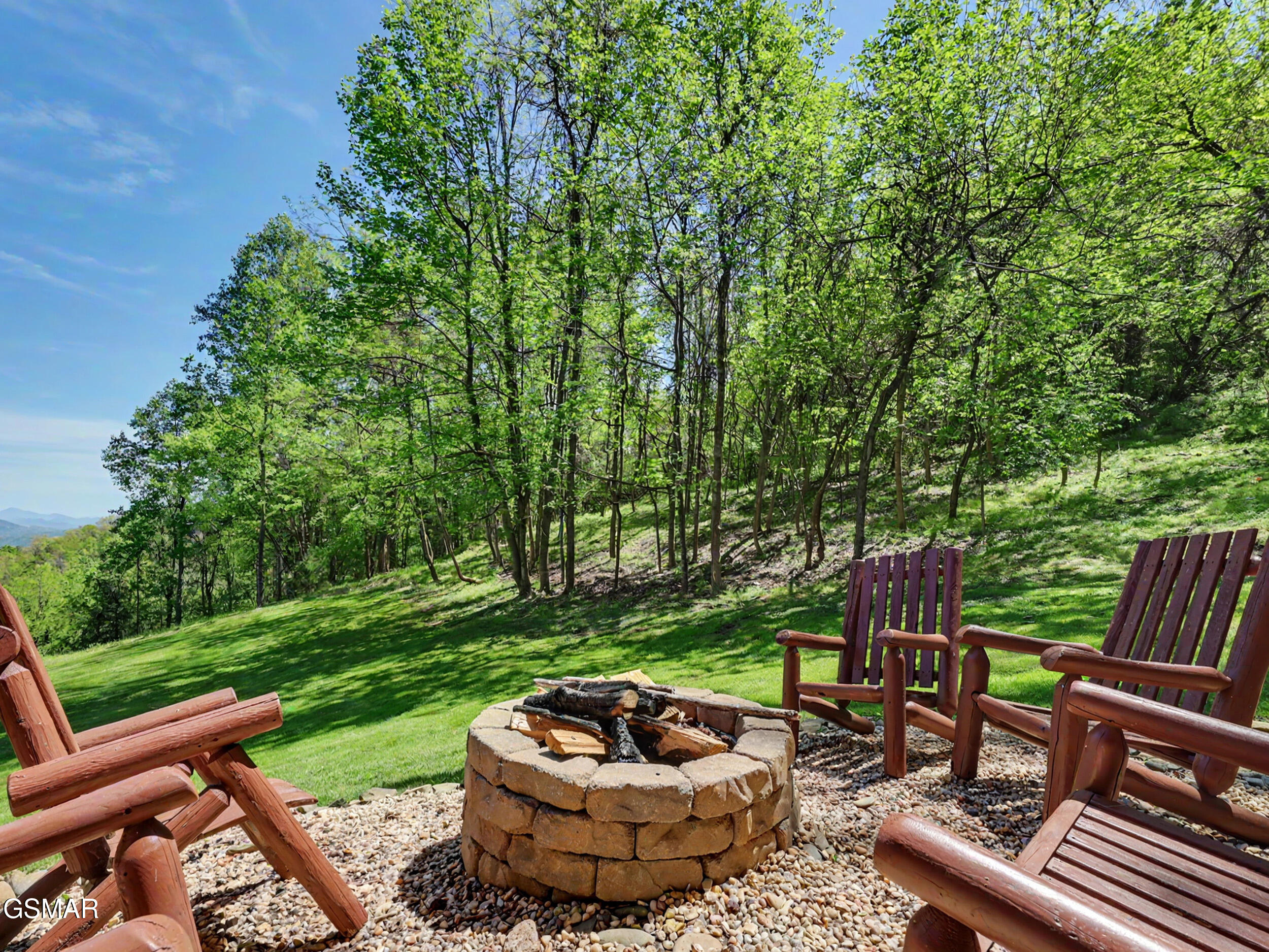 2414 Walnut Cove Way Sevierville TN 37862