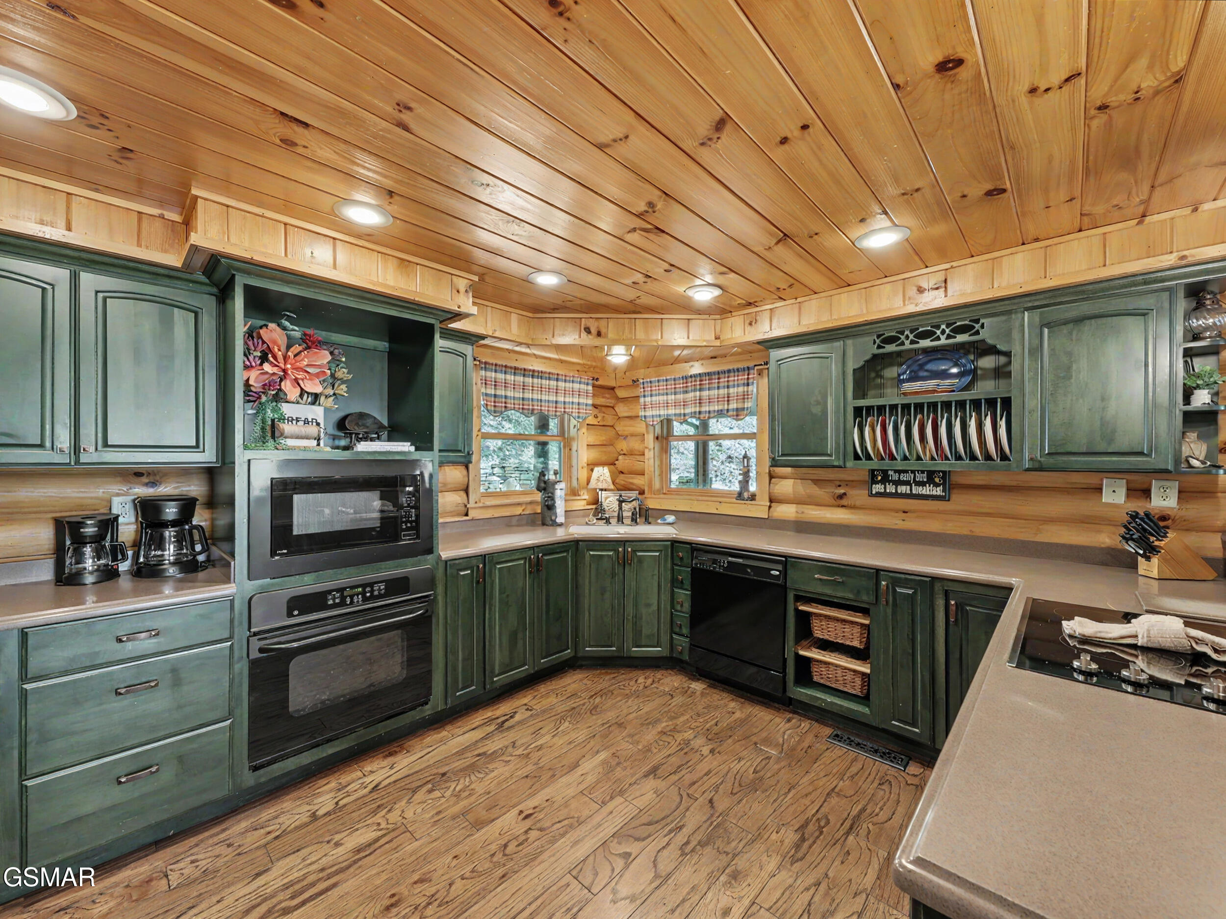 2414 Walnut Cove Way Sevierville TN 37862