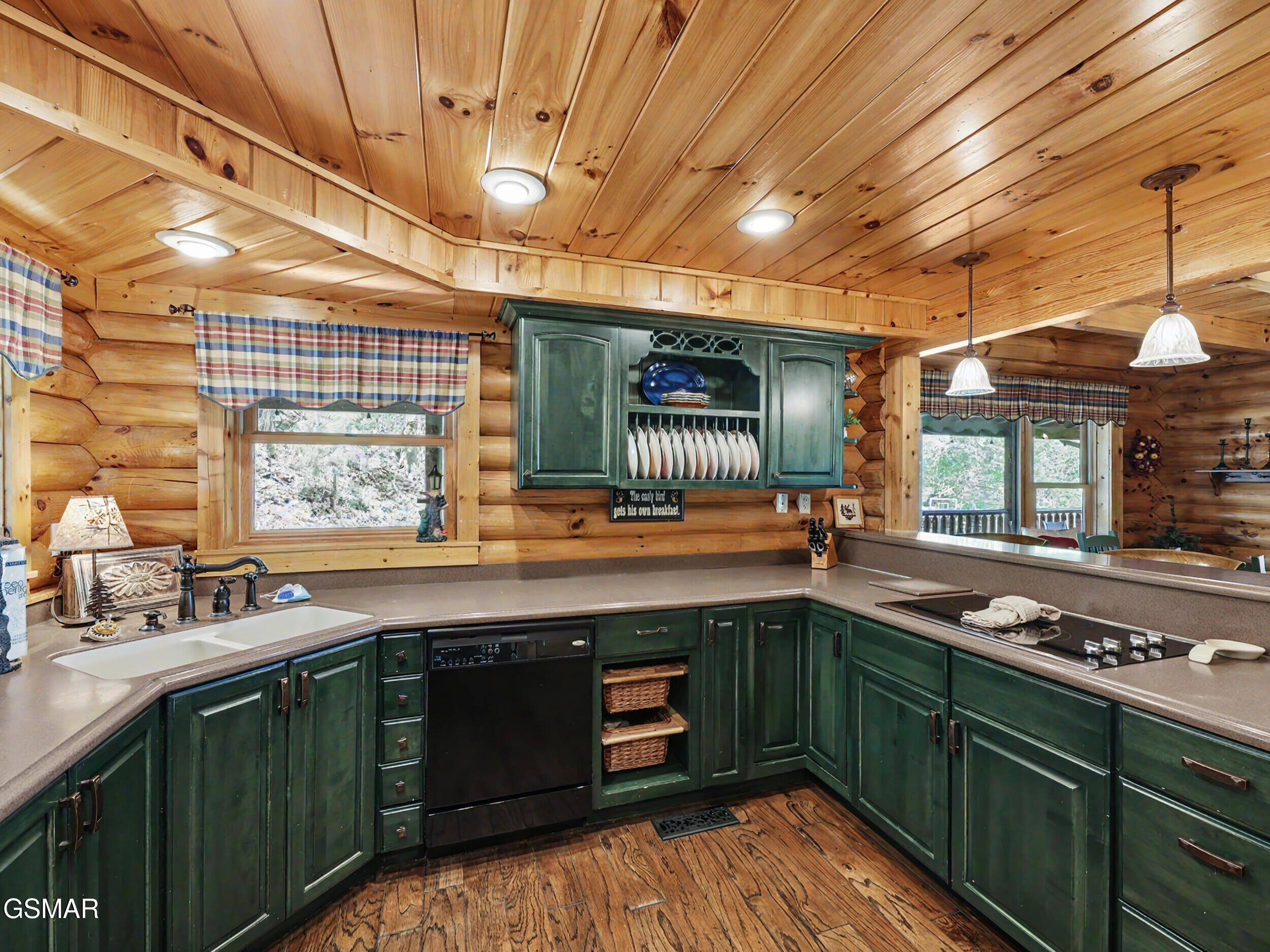 2414 Walnut Cove Way Sevierville TN 37862