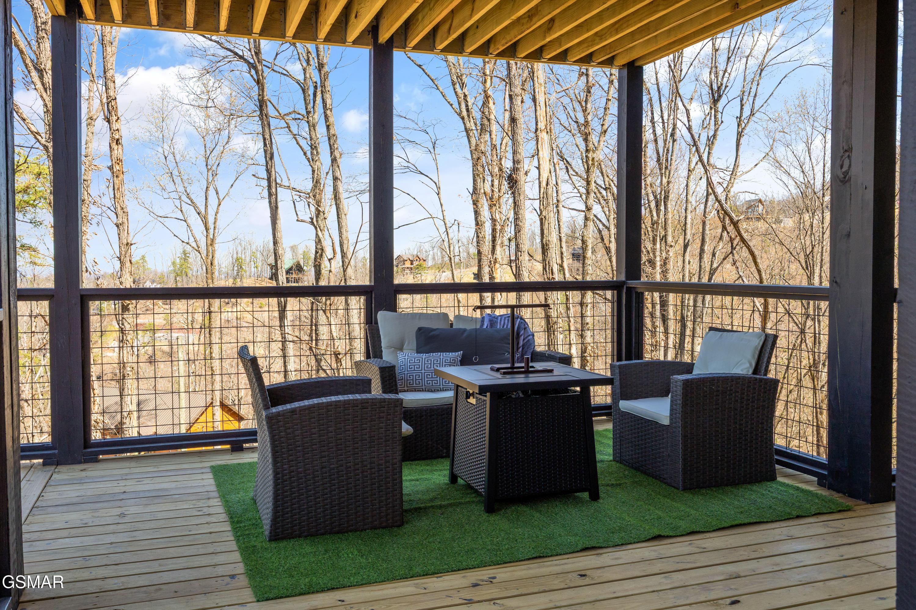3244 Emerald Springs Loop Sevierville TN 37862