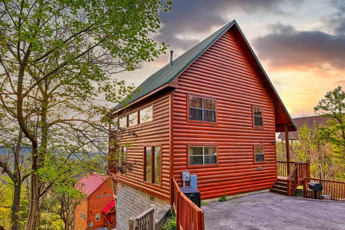 Sevierville TN, 2313 Fox Berry Way