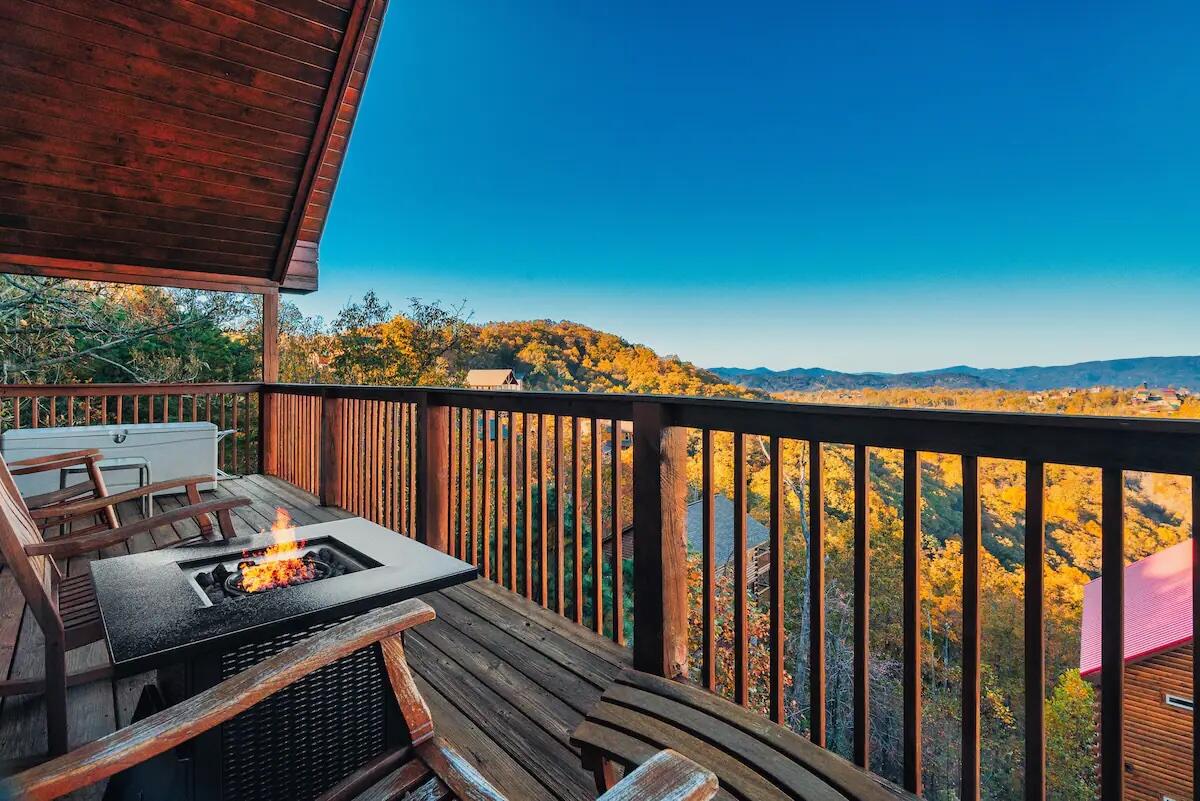 2313 Fox Berry Way Sevierville TN 37876