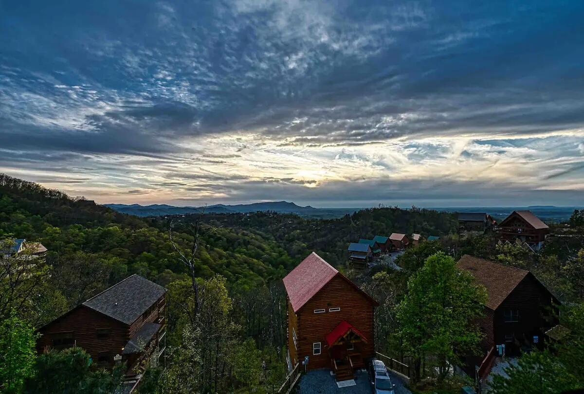 2313 Fox Berry Way Sevierville TN 37876