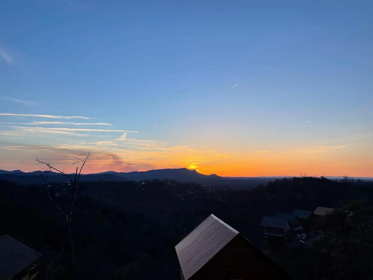 2313 Fox Berry Way Sevierville TN 37876