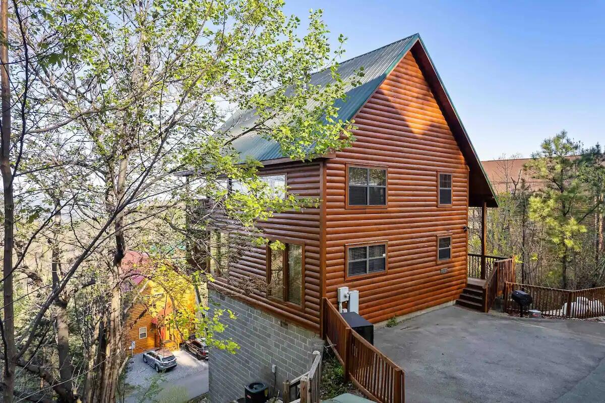 2313 Fox Berry Way Sevierville TN 37876