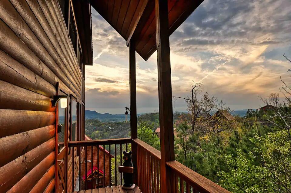 2313 Fox Berry Way Sevierville TN 37876