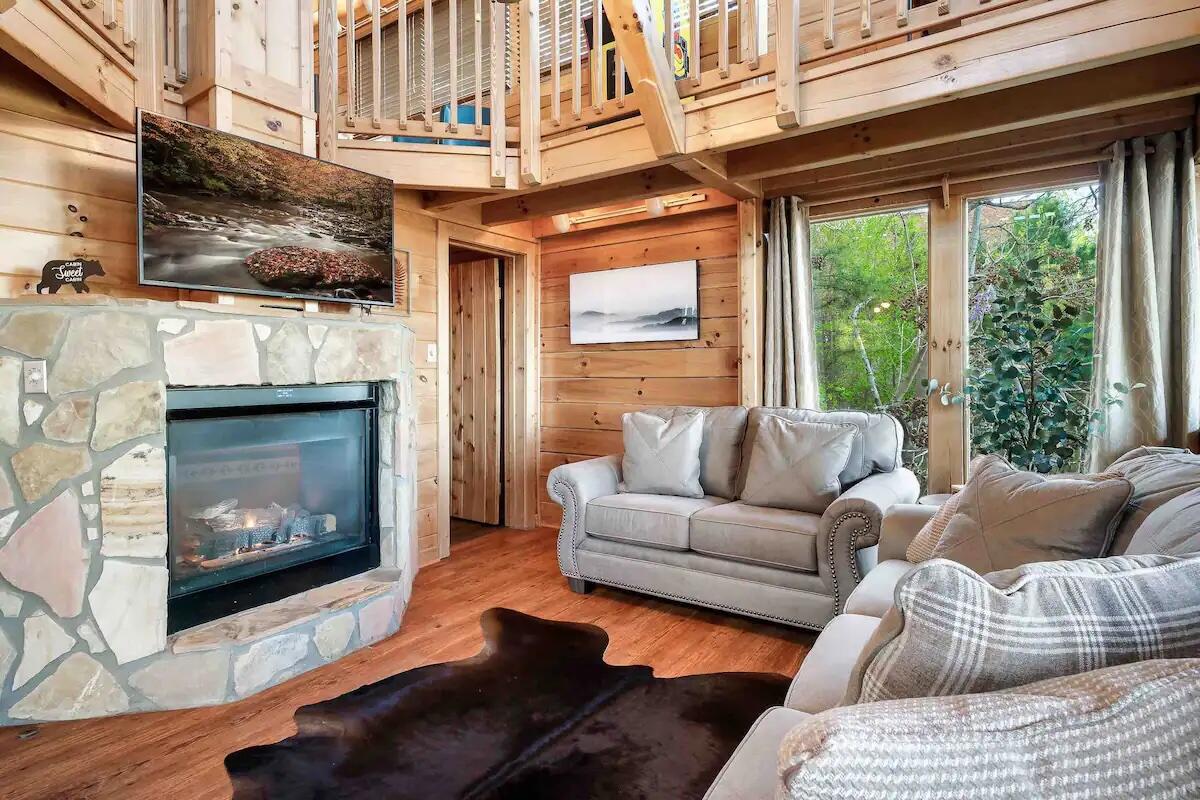 2313 Fox Berry Way Sevierville TN 37876
