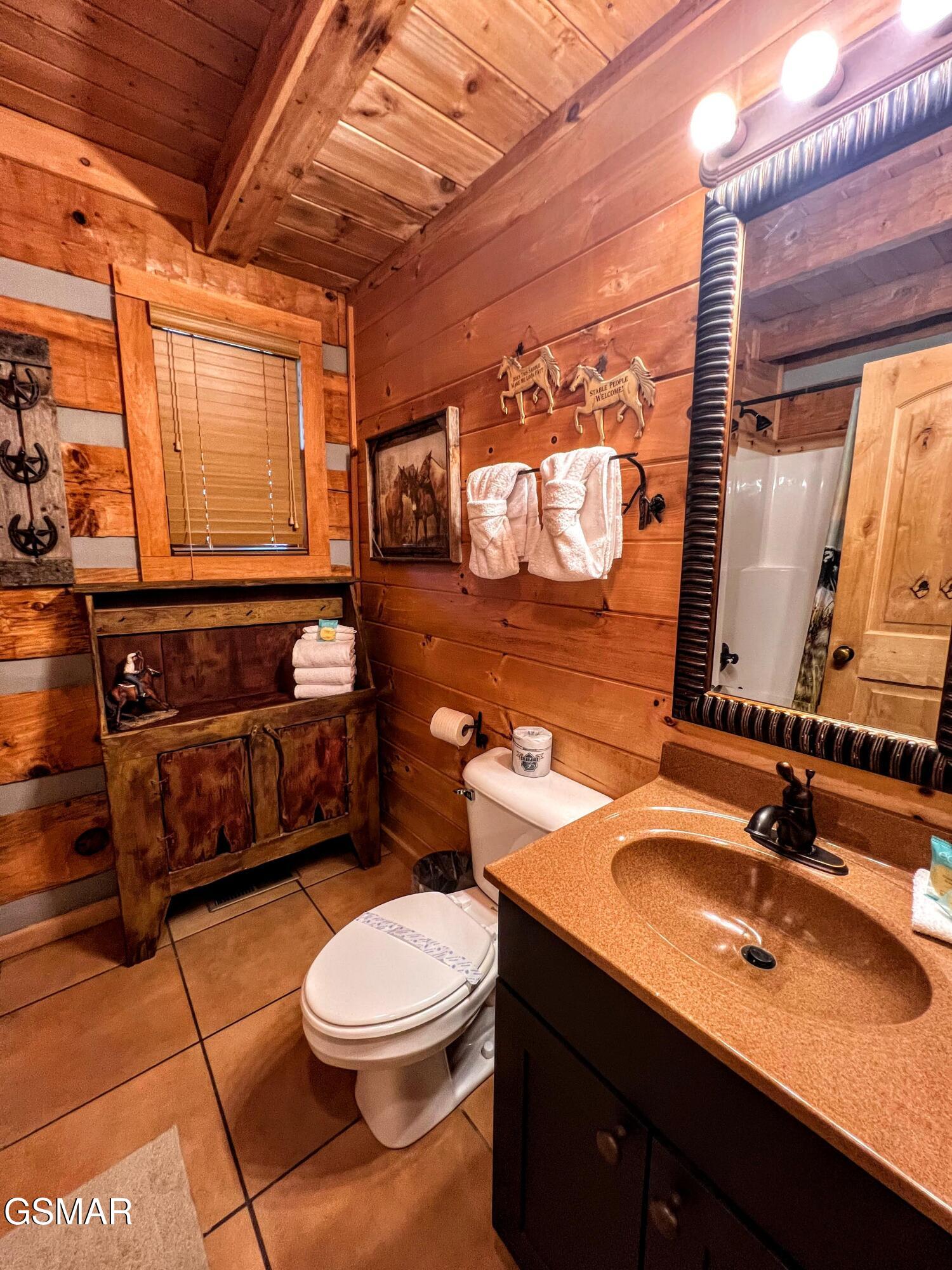 1902 Bluff Ridge Road Sevierville TN 37876