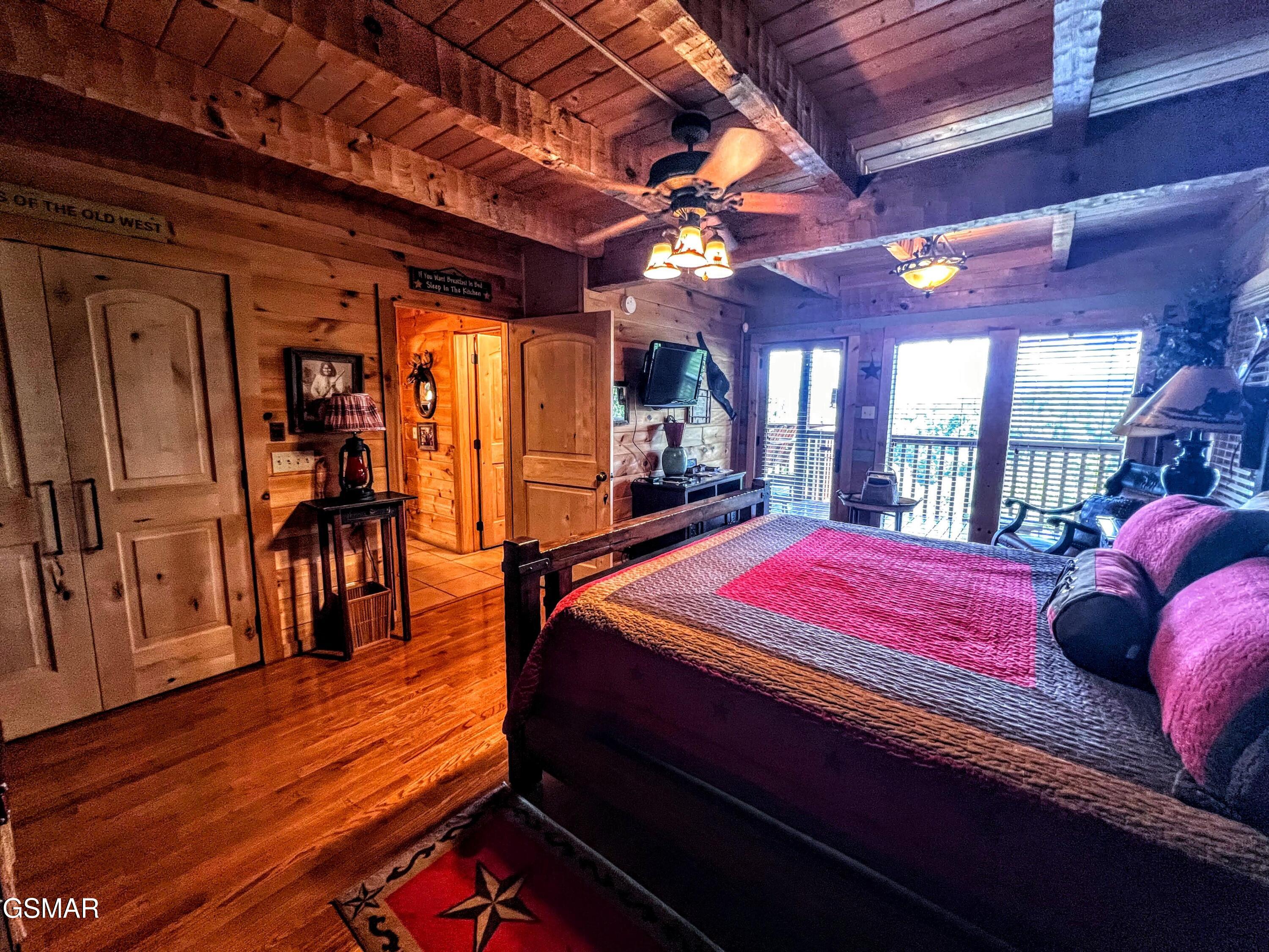 1902 Bluff Ridge Road Sevierville TN 37876