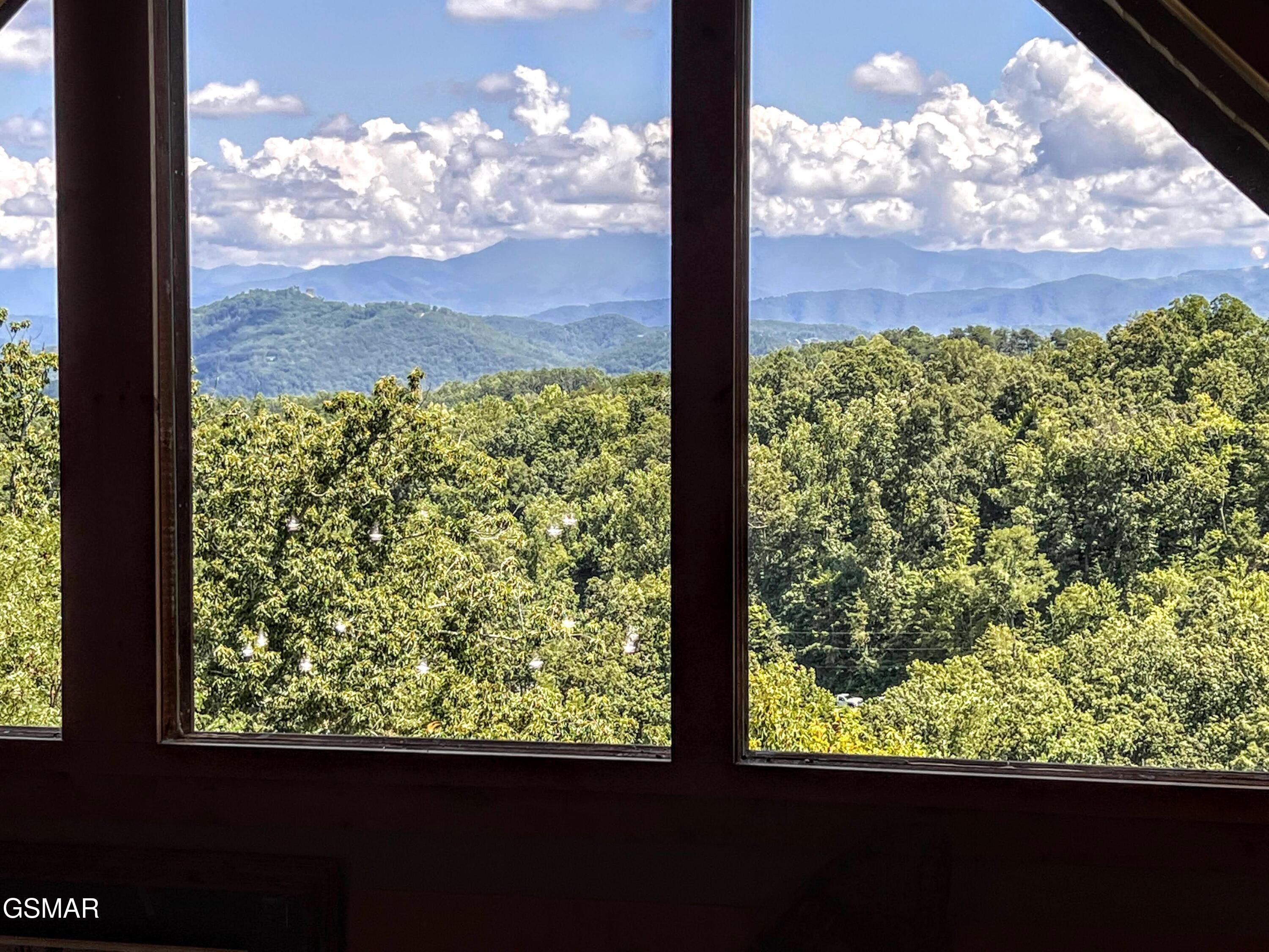 1902 Bluff Ridge Road Sevierville TN 37876