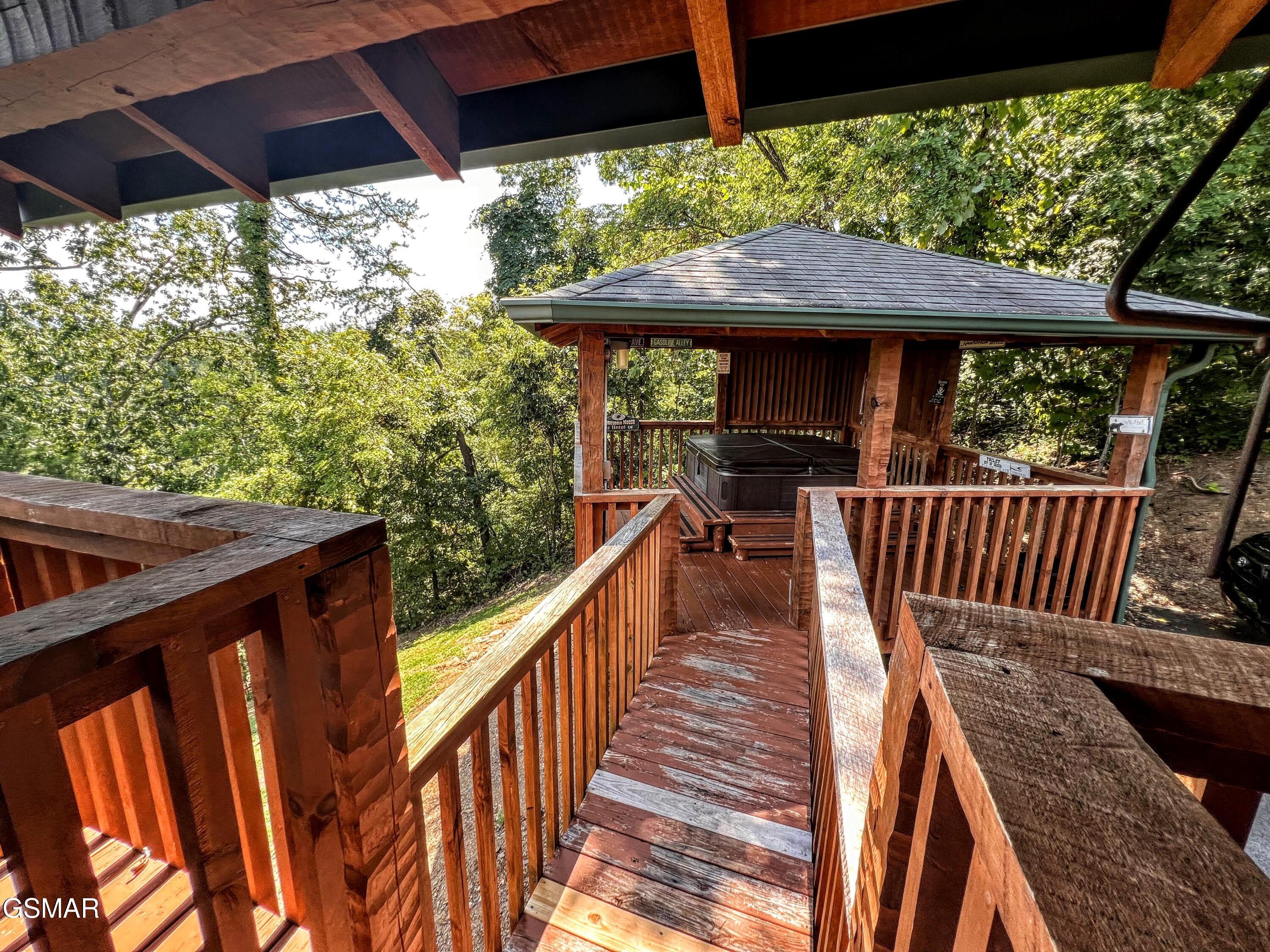1902 Bluff Ridge Road Sevierville TN 37876