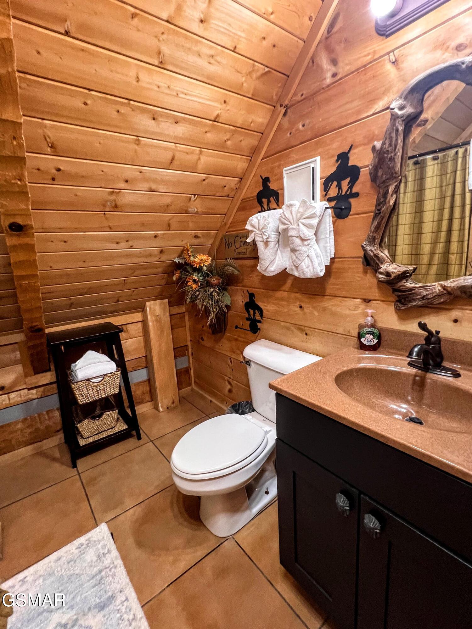 1902 Bluff Ridge Road Sevierville TN 37876